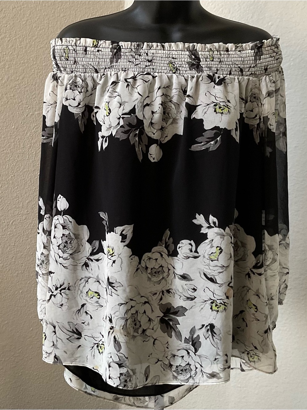 White House Black Market Black & White Floral High-Low Skirt